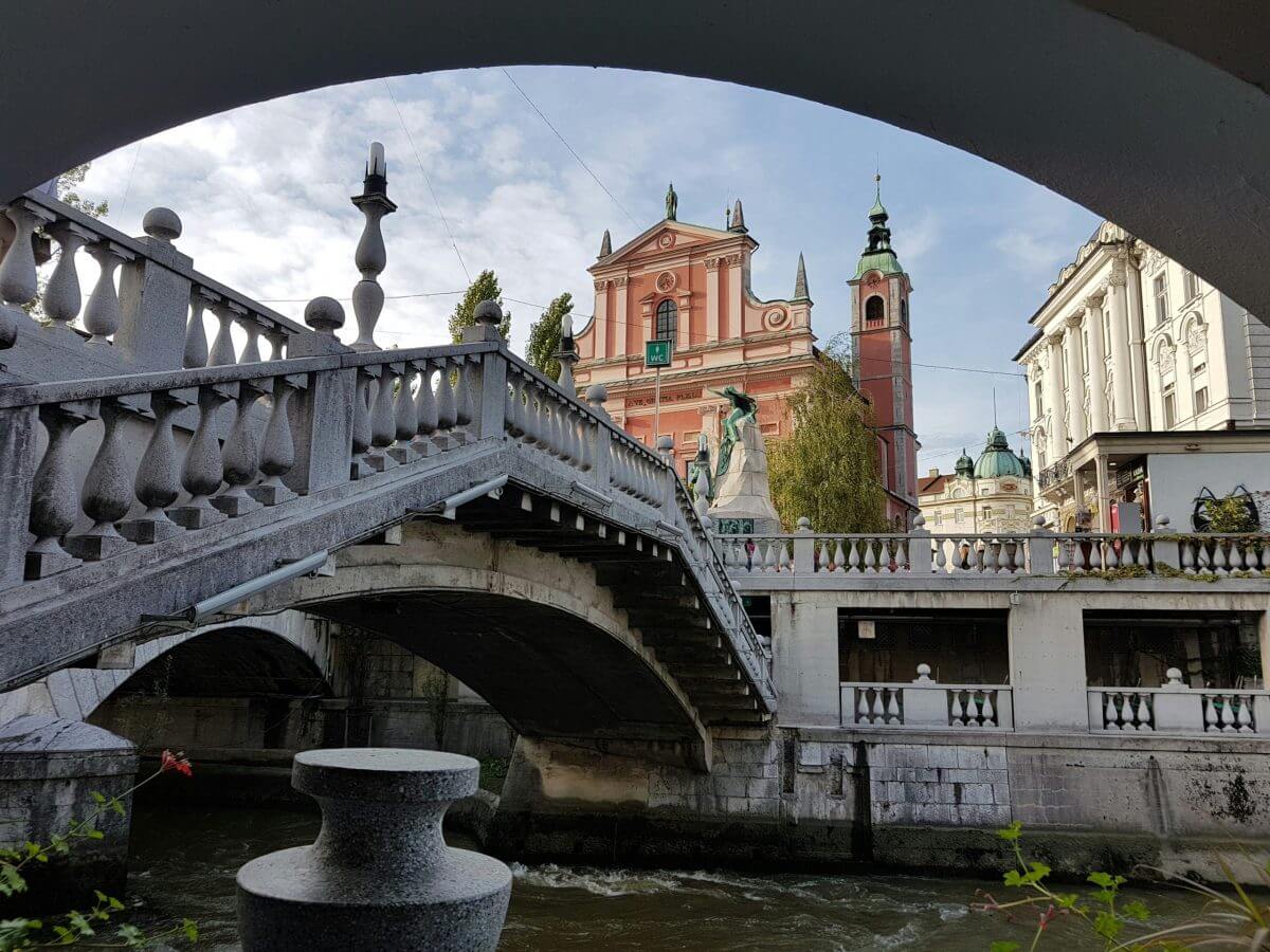 Taxi transfers Zagreb Croatia - Ljubljana