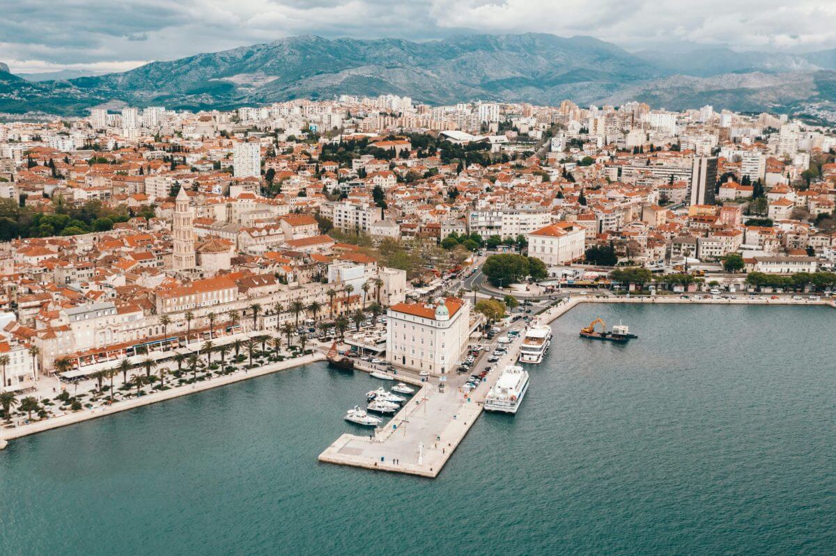 Taxi transfers Zagreb Croatia - Split