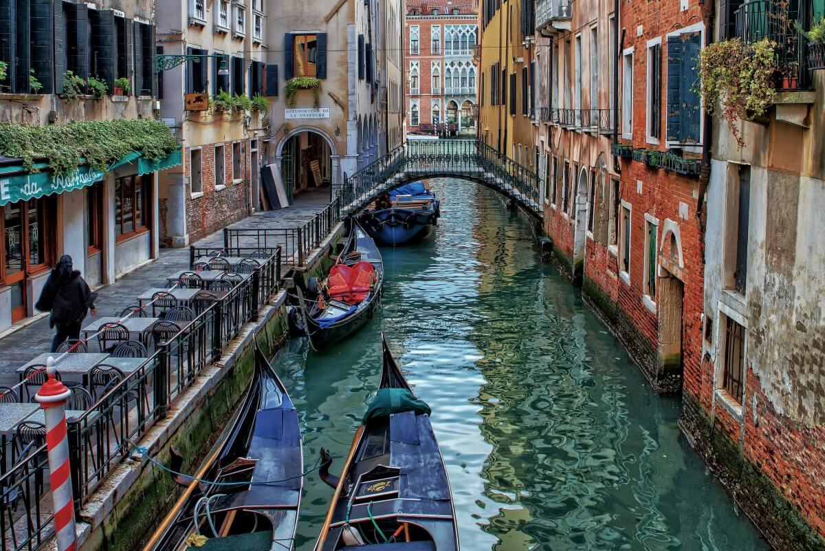 Taxi transfers Zagreb Croatia - Venice